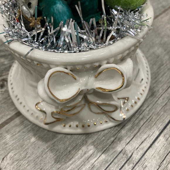 Santa and girl Christmas assemblage - Picture 13 of 13